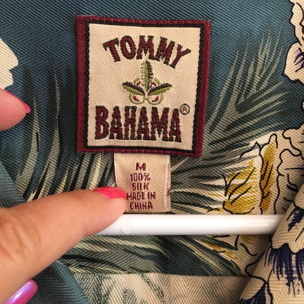 Men’s Medium Tommy Bahama Tropical Shirt